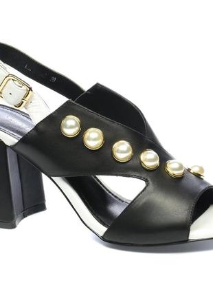 Жіночі моделі vitto rosssi код: 0200, розміри: 36, 38, 40