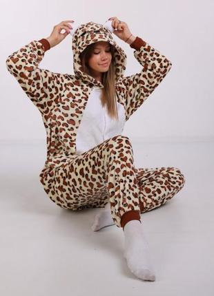 Пижама кигуруми для детей и взрослых леопард желтый | кенгуруми|2 фото