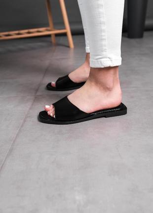 Жіночі шльопанці (шльопанці) чорні літні з квадратним носком на низькому ходу - жіноче взуття на літо 20222 фото