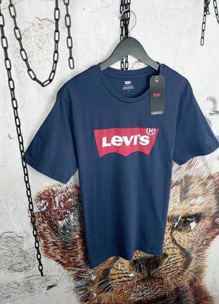 Футболка levi's