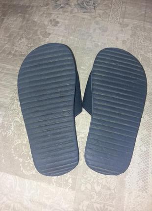 Шльопанці 3