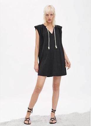 Чёрное платье с белым шнурком zara размер s,l