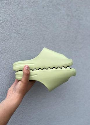 Тапки тапочки yeezy slide resin шлепки4 фото