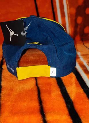 Оригинал. жирнейшая бейсболка jordan dri fit aero coach x michigan wolverines.8 фото