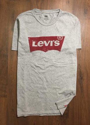 Базовая мужская футболка levi’s с лого на груди
