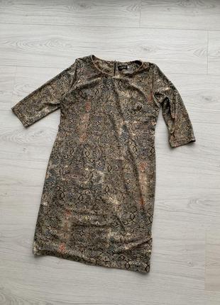 Плаття коричнево-золотисте ошатнішою стрейчеве з принтом, великих розмірів