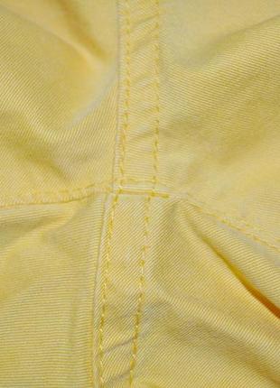 Стильные стрейч джинсы c.d.c. ярко-жёлтого цвета.5 фото