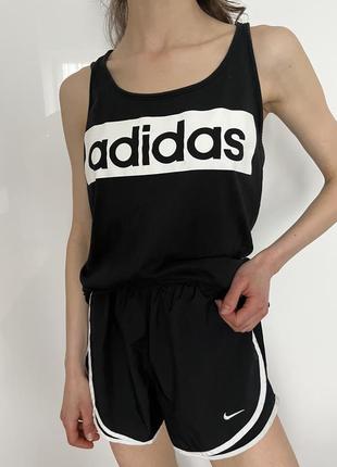 Спортивна чорна майка з лого футболка для спорту sportwear adidas m1 фото