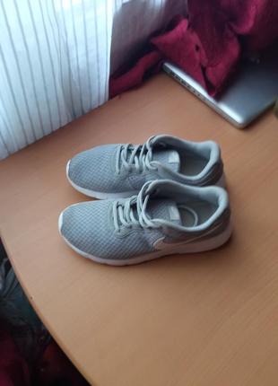 Кросівки nike tanjun