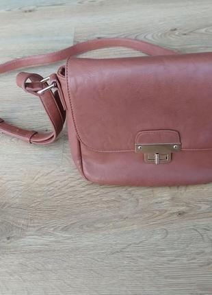 Сумочка рижа, класична підходить до всього