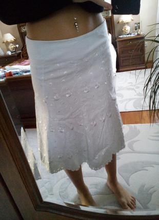 Летняя легкая белая стрейчевая юбка с узором3 фото