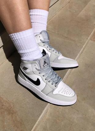 Женские кроссовки nike air jordan 1 light grey white 36-37-38-39-40-416 фото