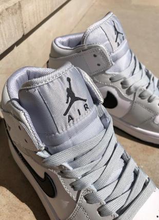 Женские кроссовки nike air jordan 1 light grey white 36-37-38-39-40-4110 фото