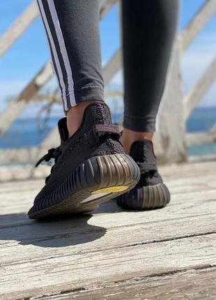 Жіночі кросівки adidas yeezy boost 350 black cinder рефлективна смужка6 фото