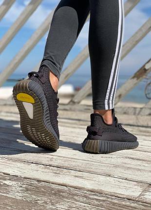 Жіночі кросівки adidas yeezy boost 350 black cinder рефлективна смужка5 фото