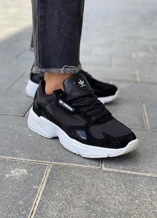 Жіночі кросівки adidas falcon black | кросівки чорні з білим наложка