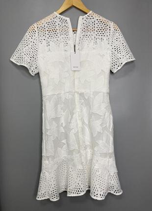 Белое короткое нарядное кружевное платье рюши оборки перфорация сарафан cos owens lang rundholz2 фото
