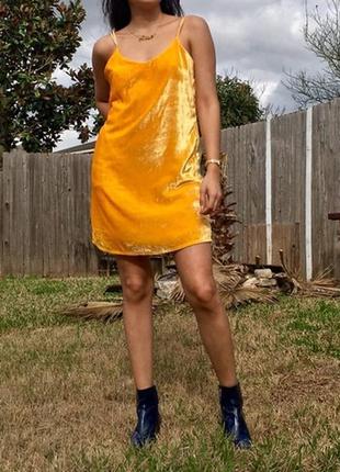 Желтое велюровое платье короткое коктейльное мини-платье бархатное вельветовое cos owens rundholz la8 фото