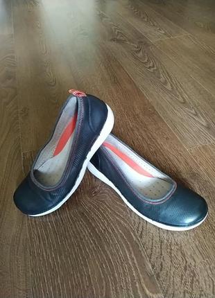 Туфлі жіночі шкіряні фірми clarks.