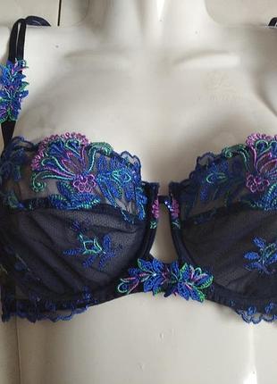 Бюстгальтер