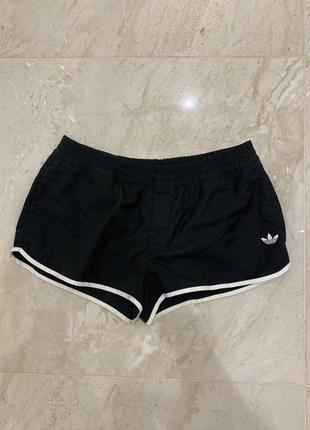 Спортивные беговые шорты lace adidas черные оригиналы для бега