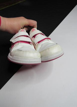 Продам кросівки adidas 7