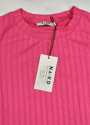 Трендовий топ яскраво рожевого кольору рукав фонарик в рубчик