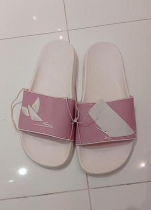 Гумові рожеві шльопанці  36-37