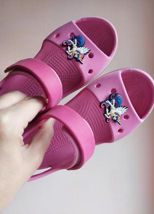 Босоніжки crocs j1