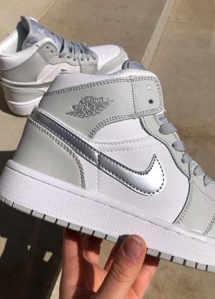 Жіночі кросівки nike air jordan 1 silver grey white 36-37-38-39-40-414 фото