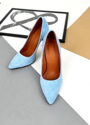 Туфлі-човники
на шпильці, блакитний, натуральна замша5 фото