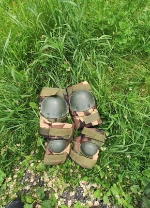 Наколінники і налокітники зсу