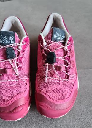 Дитячі рожеві кросівки для дівчинки jack wolfskin кросівки jungle gym low8 фото
