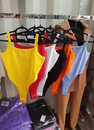 Жіноче боді з високими вирізами і на тонких бретелях 40-44р. 🥥🥥🥥