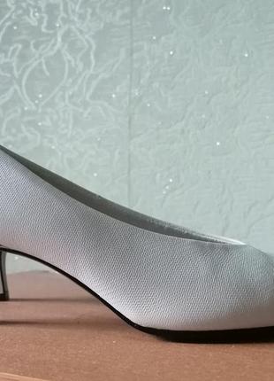 Красивые белые туфли-лодочки кожа4 фото
