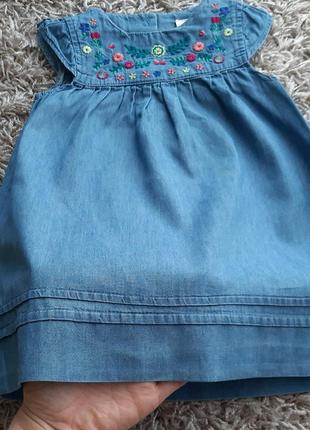 Милий джинсовий сарафан, плаття з вишивкою baby club c&a 80 розміру.8 фото