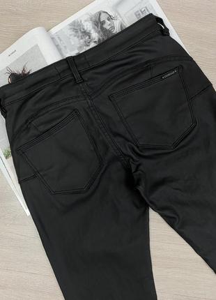 Вощеные джинсы скинни пуш ап kim mango9 фото