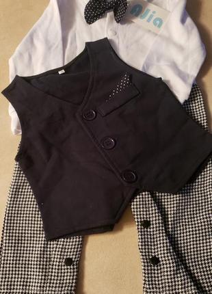 Трикотажный костюм человечек на 12 - 18 мес.