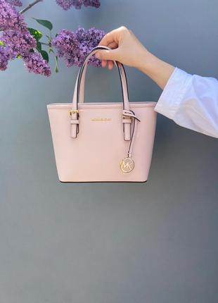 Жіноча шкіряна рожева сумка jet set travel extra-small saffiano leather top-zip tote bag