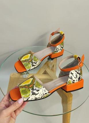 Босоножки цвет на выбор