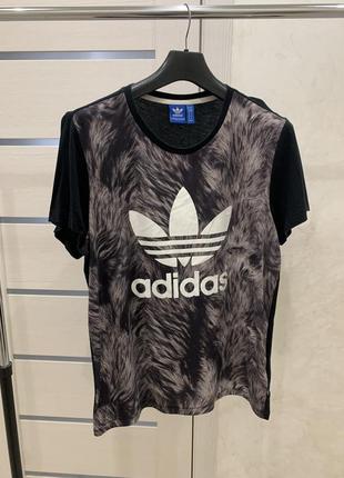 Довга футболка adidas жіноча