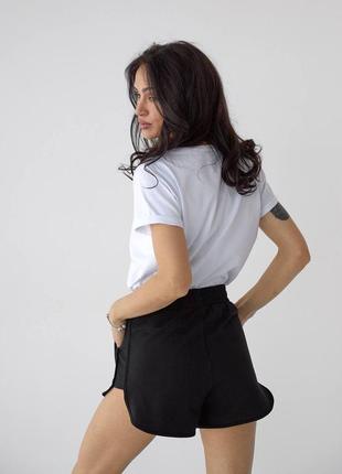 Біла футболка з прапором2 фото