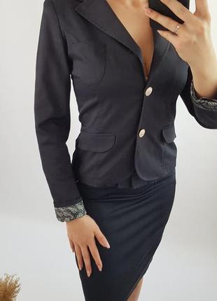 Класичний костюм темносиній спідниця піджак3 фото