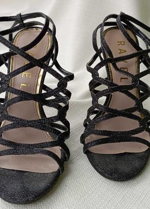 Шикарні нарядні босоніжки святкові босоніжки