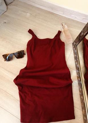 Коротке червоне плаття 2