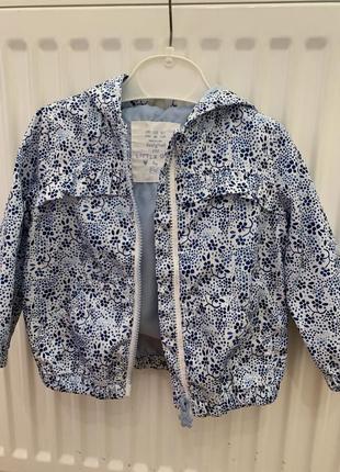 Стильна вітровка для дівчинки