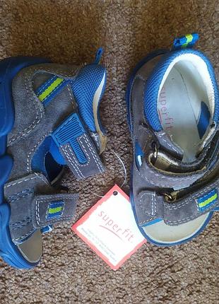 Ортопедичні Босоніжки з якою фіксуючою п'ятому п'ятою superfit