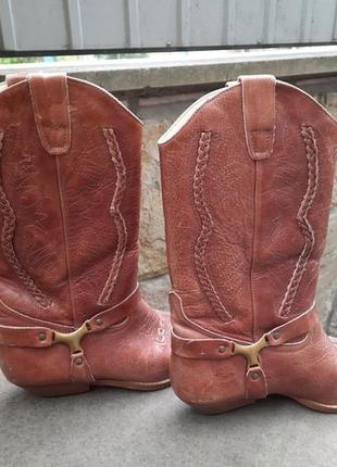 Нові шкіряні жіночі ковбойські чобітки.4 фото