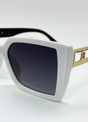 Солнцезащитные очки с поляризацией женские прямоугольные в белой оправе с черными линзами2 фото