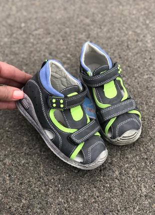 Сандалии босоножки